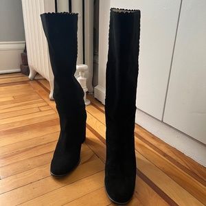 Boden Women's Black Scallop Detail Knee High